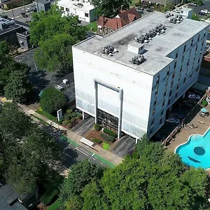 Elvis But Modernized 3 Beds Pool Parking Nashville